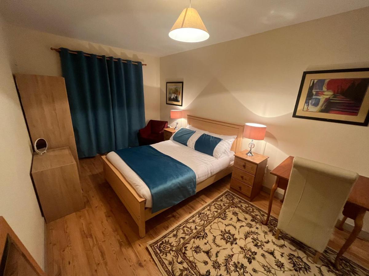 Elegant Rooms And Suites In Knock Knock  Exterior photo